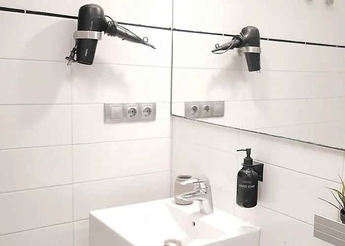 White Cozy Flat In Donostia Appartamento *